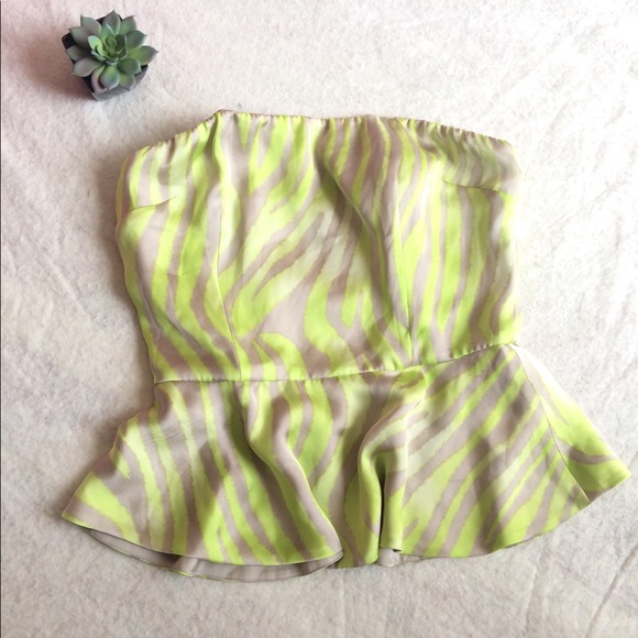 Guess by Marciano Tops - 🍬Guess by Marciano classy peplum top🍬